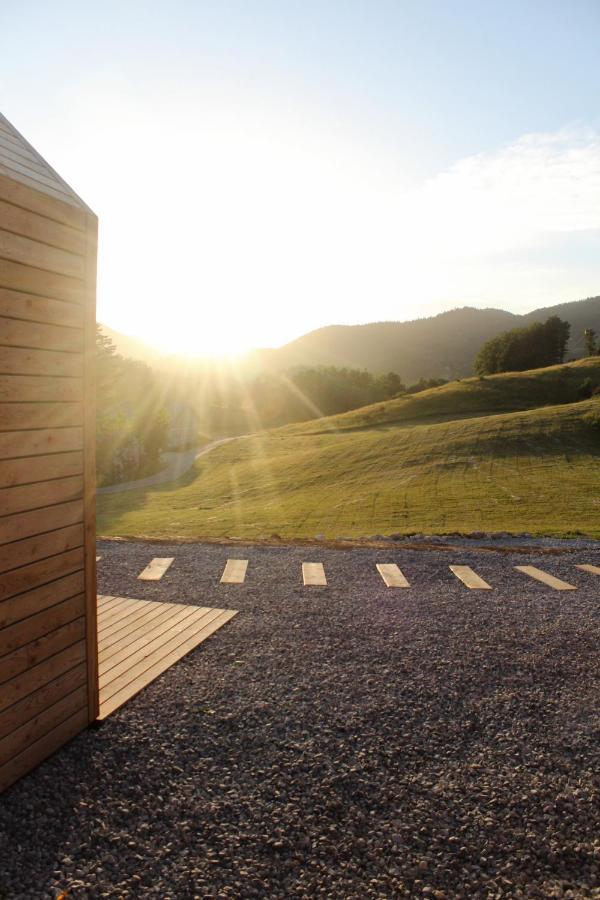 Hiška-Glamping Hotel Ajdovščina Eksteriør billede