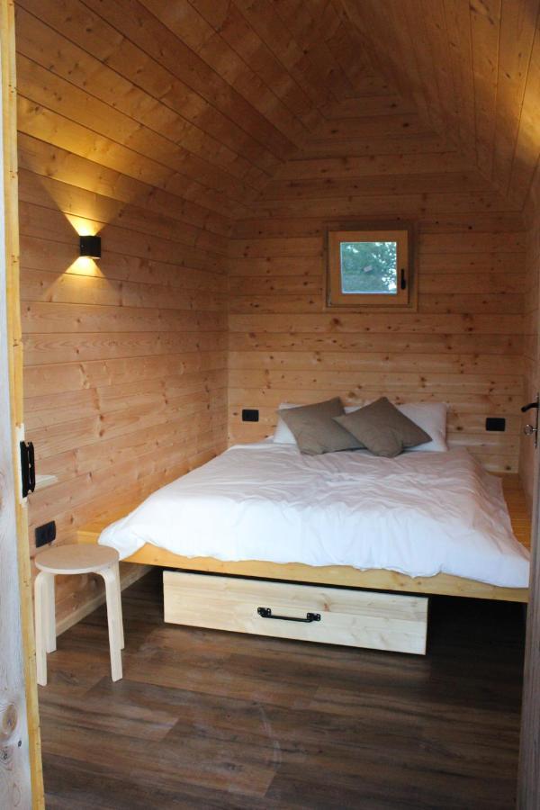 Hiška-Glamping Hotel Ajdovščina Eksteriør billede