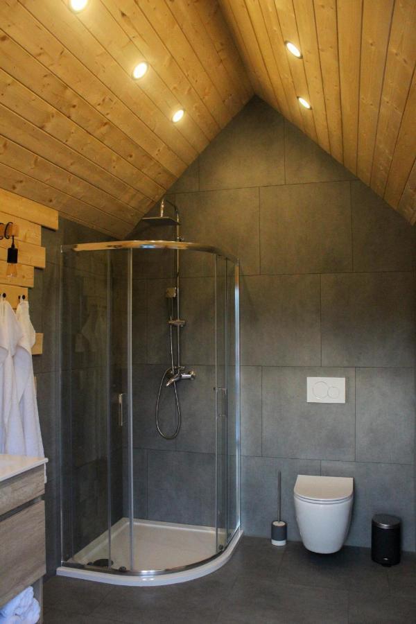 Hiška-Glamping Hotel Ajdovščina Eksteriør billede
