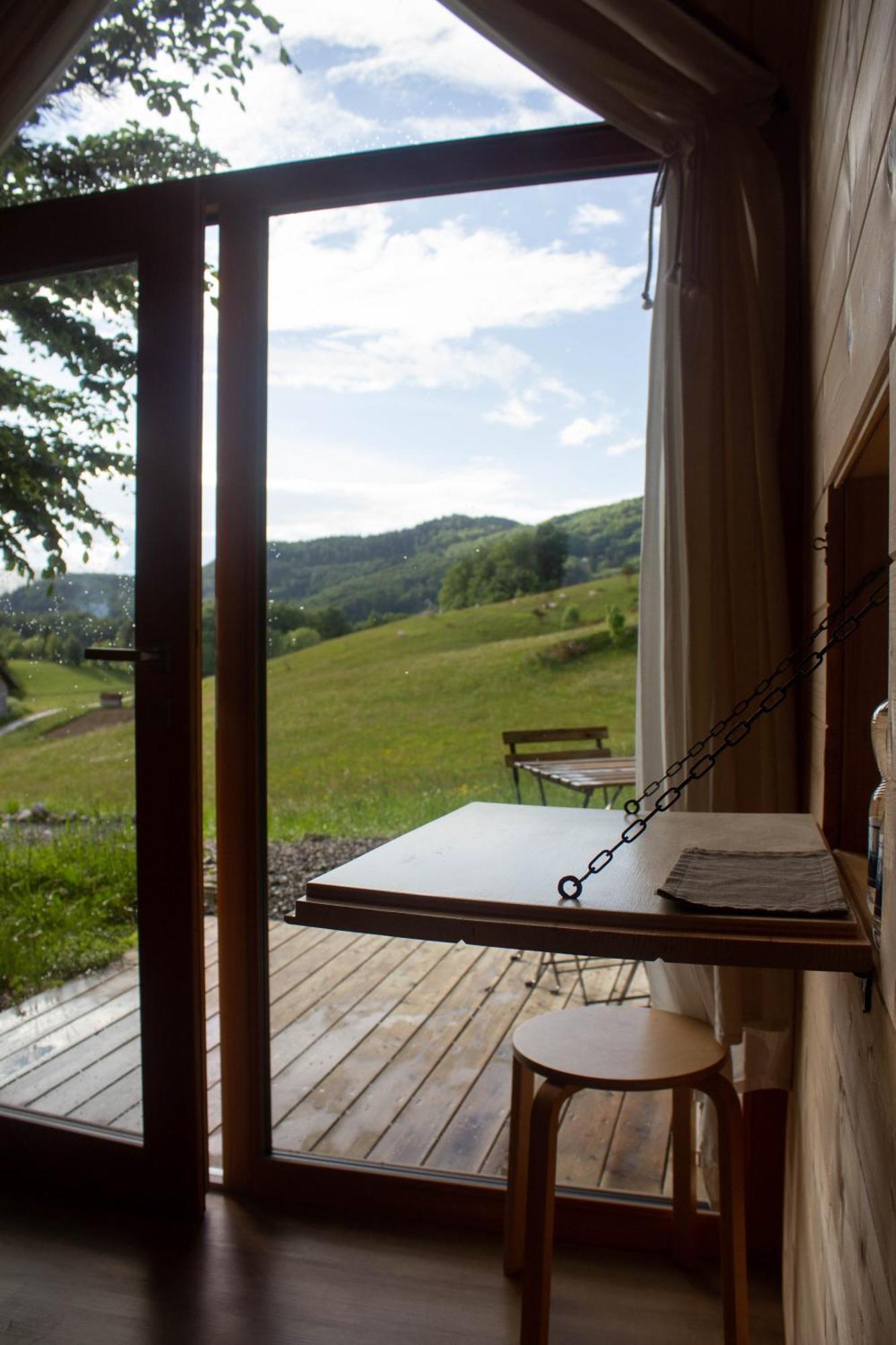 Hiška-Glamping Hotel Ajdovščina Eksteriør billede